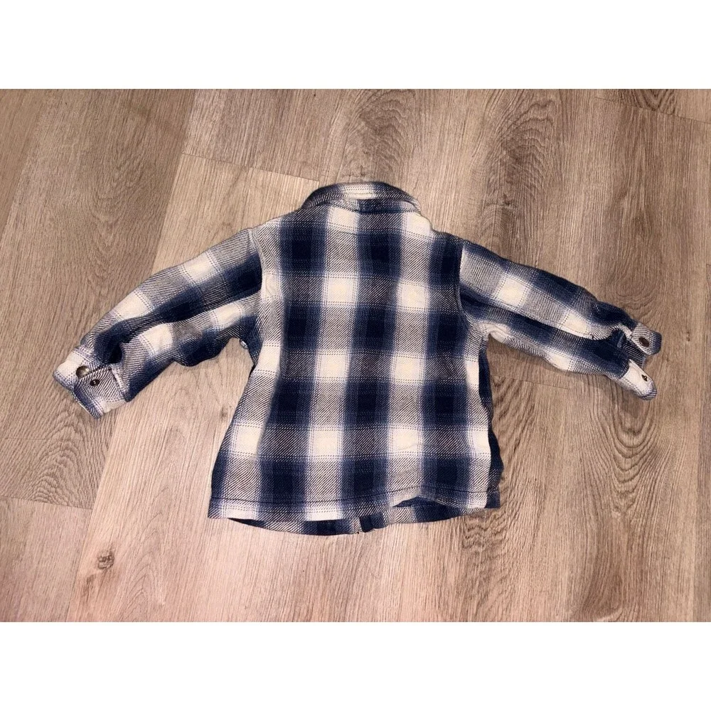Old Navy plaid pocket